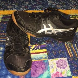 Asics tennis shoes